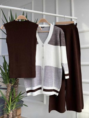 Kahverengi Içlikli Üçlü Triko Takım