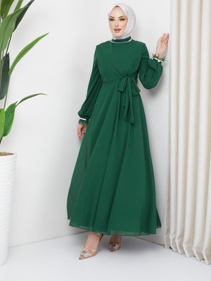 Belden Bağlamalı, Taş Detaylı Şifon Abiye Elbise Zümrüt Yeşili