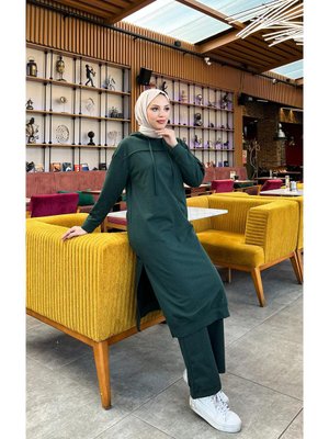 Uzun Tunik Kapüşonlu Kenardan Yırtmaçlı İkili Spor Takım Nefti Uzun Tunik Kapüşonlu Kenardan Yırtmaçlı İkili Spor Takım Nefti