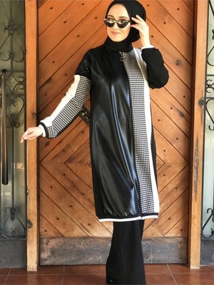 Siyah Beyaz Deri Detaylı Fermuar Kapamalı 2li Eşofman Takımı Siyah Beyaz Deri Detaylı Fermuar Kapamalı 2li Eşofman Takımı