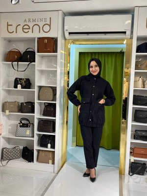 Yakası Gül Detaylı Kot İkili Takım