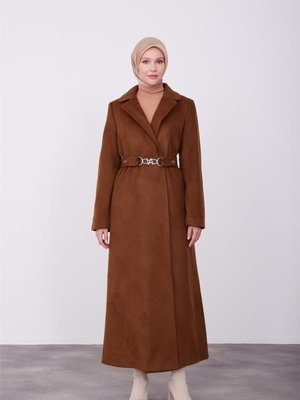 Yakası Kabartmalı Logolu Tam Boy Manto Taba