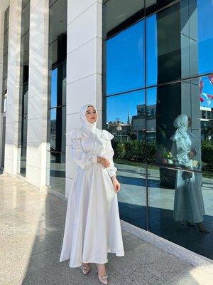 Cindy Beyaz Tesettür Abiye Elbise