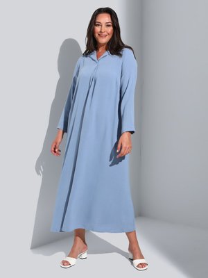 Buz Mavisi Büyük Beden Sivri Yaka Sade Elbise Buz Mavisi Büyük Beden Sivri Yaka Sade Elbise