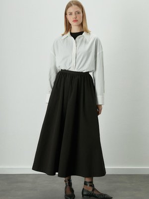 Katy Gabardin Büzgülü Etek Siyah Katy Gabardin Büzgülü Etek Siyah