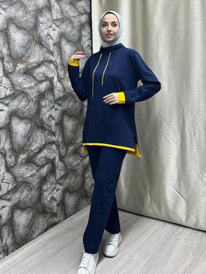 Garnili Kapüşonlu Eşofman Takımı Laci Garnili Kapüşonlu Eşofman Takımı Laci