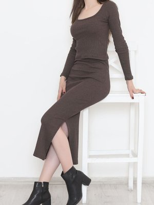 Kare Yaka Etekli Takım Acıkahve