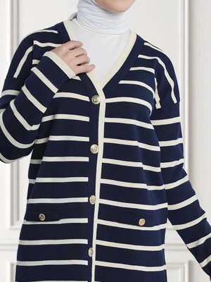 Lacivert Düğmeli Desenli Hırka