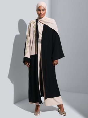 Siyah Bej Nakış Detaylı Kuşaklıabiye Ferace