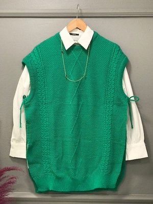 Bağcıklı Triko Süveter Koyu Zümrüt Yeşili Bağcıklı Triko Süveter Koyu Zümrüt Yeşili