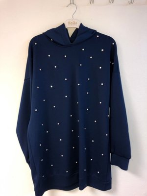 Kapüşonlu İnci Detaylı Uzun Sweatshirt Kapüşonlu İnci Detaylı Uzun Sweatshirt