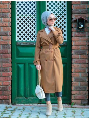 Kahverengi Düğmeli Kemer Detaylı Trençkot