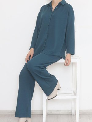 Burgulu Gömlekli Takım Zümrüt