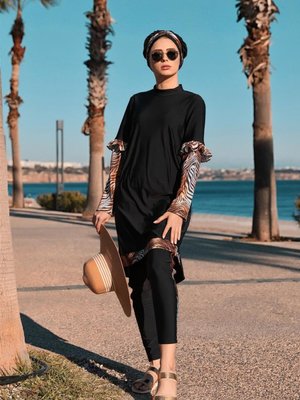 Siyah Leopar Desenli Haşema Tam Kapalı Mayo