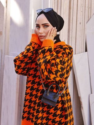 Turuncu Kazayağı Desenli Triko Tunik Turuncu Kazayağı Desenli Triko Tunik