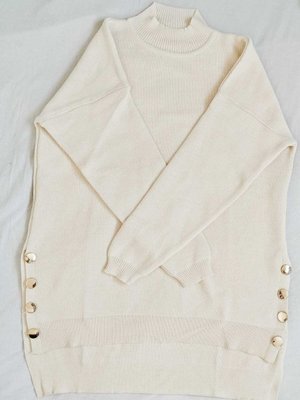 Yan Yırtmaçlı Düğmeli Balıkçı Yaka Triko Tunik