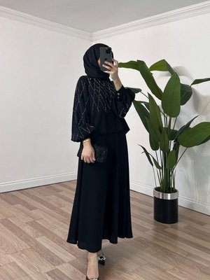 Taş Desen Etekli Takım Siyah