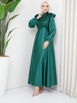 Önü Payet Detaylı Saten Abiye Elbise Zümrüt Yeşili
