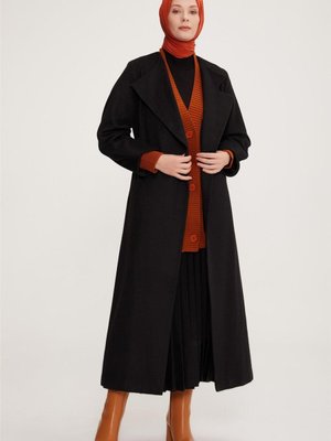 Balon Kollu Manto Siyah