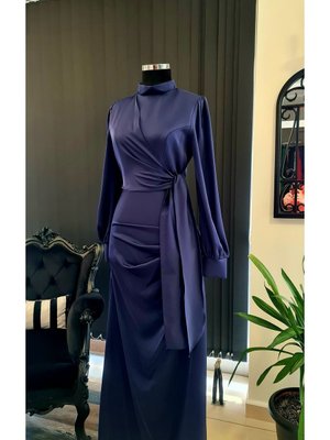 Lacivert Renk Saten Kumaştan,bağcıklı Abiye Elbise