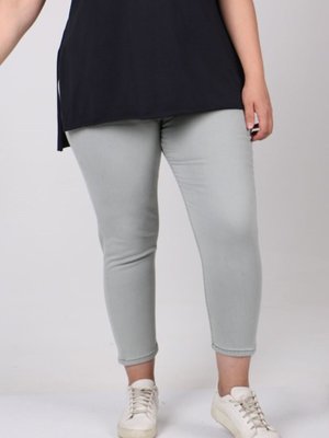 Açık Gri Büyük Beden Beli Lastikli Dar Paça Kot Pantolon