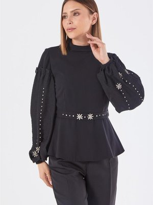 Taşlı Kuşaklı Siyah Bluz