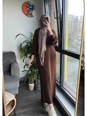 Oversize Bol Kesim Fermuar Yaka Fitilli Triko Elbise Beden Arası