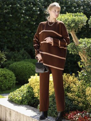 Çizgili Dokuma Kahve Triko Takım