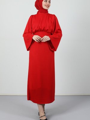 Göğsü Pelerinli Elbise Kırmızı Göğsü Pelerinli Elbise Kırmızı