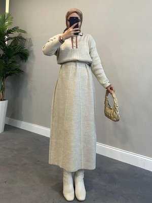 Önü Düğmeli Triko Elbise Bej Önü Düğmeli Triko Elbise Bej