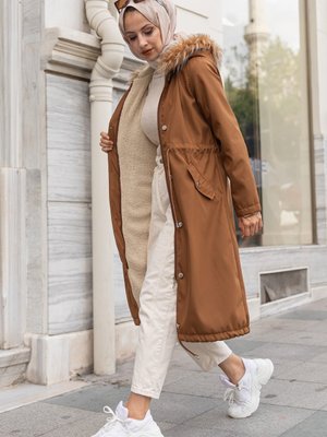 Yakasi Kürklü Içi? Peluş Bondi?t Kaban Yakasi Kürklü Içi? Peluş Bondi?t Kaban