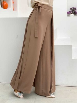 Piliseli Ayrı Bağlamalı Parça Detaylı Pantolon Etek Vizon