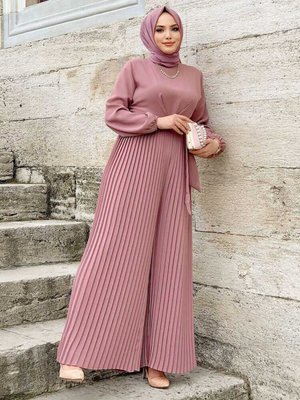 Eteği Pilise Detaylı Bel Kuşaklı Kol Manşetleri Lastikli Tulum Pudra