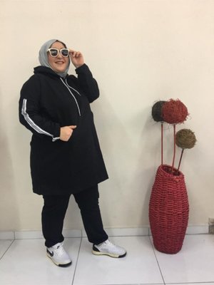 Büyük Beden Salaş Kesim Eşofman Takımı Siyah Büyük Beden Salaş Kesim Eşofman Takımı Siyah