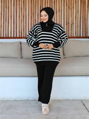 Fermuarlı Çizgili Triko Takım