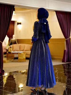 Lacivert Simli Asimetrik Kesim Abiye Elbise Lacivert Simli Asimetrik Kesim Abiye Elbise