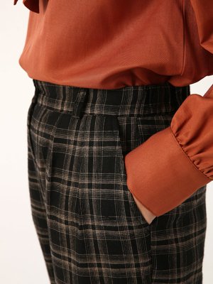 Siyah Vizon Ekoseli Pileli Slouchy Pantolon