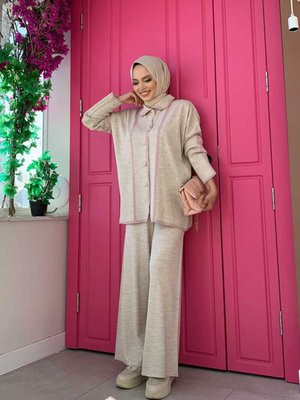 Şeritli Yaka Detay Düğmeli İkili Triko Takım Taş