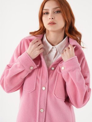 Düğme Detaylı Peluş Açık Pembe Ceket Düğme Detaylı Peluş Açık Pembe Ceket