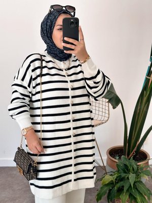 Çizgili Düğmeli Triko Hırka Beyaz