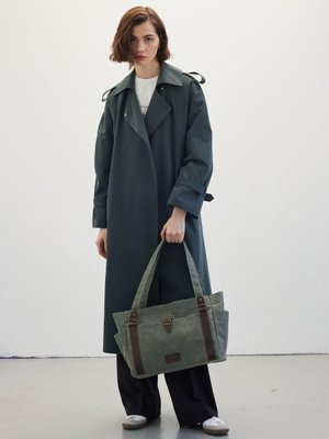 Kemerli Dökümlü Trençkot Koyu Yeşil Kemerli Dökümlü Trençkot Koyu Yeşil