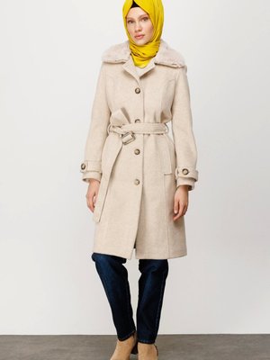 Kürklü Kaşe Kaban Kum