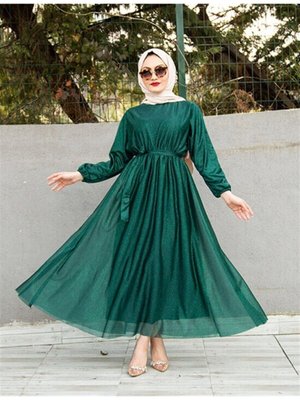 Belden Kuşaklı Zümrüt Yeşili Abiye Elbise Simli Belden Kuşaklı Zümrüt Yeşili Abiye Elbise Simli