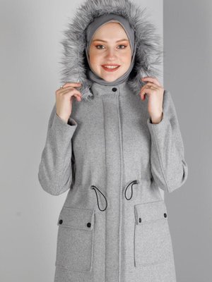 Kapüşonlu Kürklü Kaban