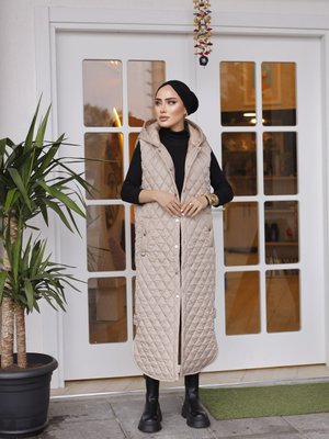 Kapüşonlu Yırtmaç Detaylı Uzun Dolum Yelek