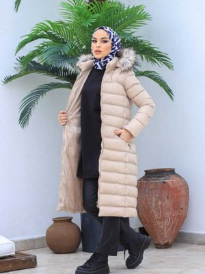 Uzun Kapüşonlu Şişme Mont