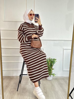 Çizgili Fermuarlı Triko Elbise Acı Kahve Çizgili Fermuarlı Triko Elbise Acı Kahve