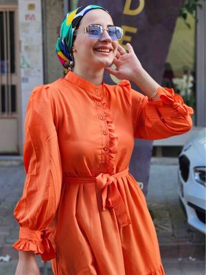 Kol Ucu Ve Önü Fırfırlı Terikoton Elbise Turuncu Kol Ucu Ve Önü Fırfırlı Terikoton Elbise Turuncu