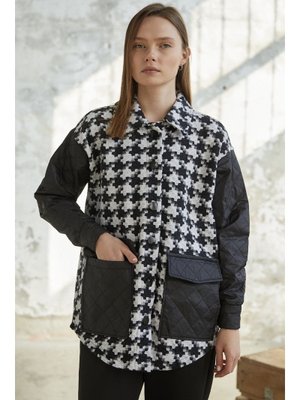 Siyah Kazayağı Desen Kapitone Ceket