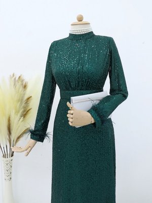 Kolu Tüy Detaylı Kemerli Pul Payet Abiye Elbise Kolu Tüy Detaylı Kemerli Pul Payet Abiye Elbise